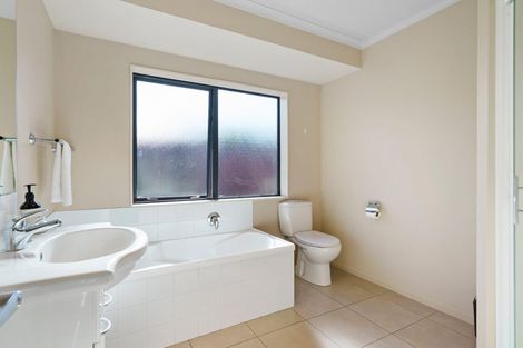 Photo of property in 26 Madison Street, Cambridge, 3434