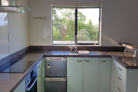 Photo of property in 150 Kaipara Road, Papakura, 2582