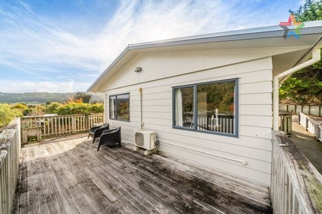 Photo of property in 30 Plateau Road, Te Marua, Upper Hutt, 5018