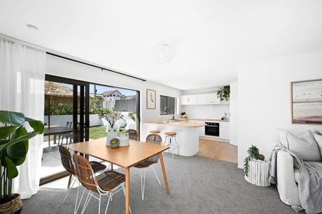 Photo of property in 124a Karewa Parade, Papamoa Beach, Papamoa, 3118