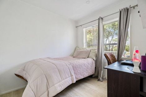 Photo of property in 2/43 Archers Road, Hillcrest, Auckland, 0629