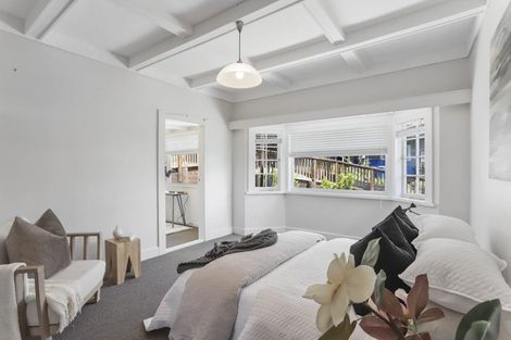 Photo of property in 518e West Coast Road, Oratia, Auckland, 0604
