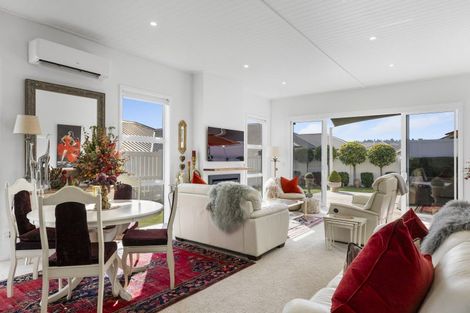 Photo of property in 28 Victoria Street, Richmond Heights, Taupo, 3330