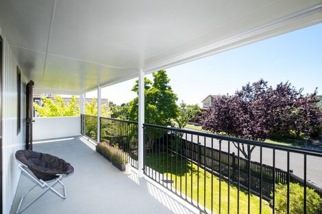 Photo of property in 38 Ngarimu Crescent, Taradale, Napier, 4112