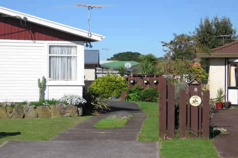 Photo of property in 1/6 Empire Road, Orewa, 0931