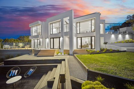 Photo of property in 7 Harry Ell Drive, Cashmere, Christchurch, 8022