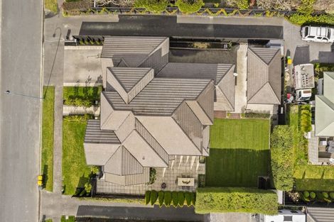 Photo of property in 68 Willowview Drive, Redwood, Christchurch, 8051