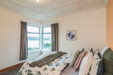 Photo of property in 24 Hungerford Road, Lyall Bay, Wellington, 6022