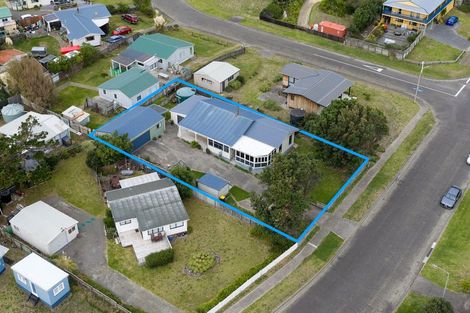 Photo of property in 50 Kahukura Avenue, Waitarere Beach, Levin, 5510