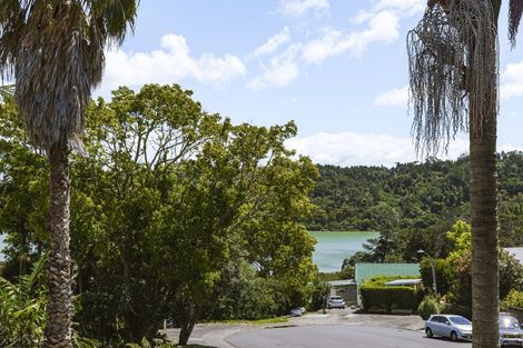 Photo of property in 4 Standish Place, Bayview, Auckland, 0629