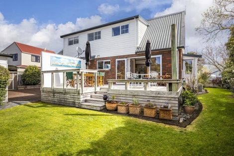 Photo of property in 10 Elder Grove, Whalers Gate, New Plymouth, 4310