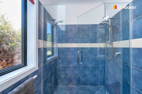 Photo of property in 1 Joshua Place, Helensburgh, Dunedin, 9010