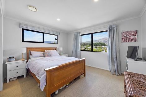 Photo of property in 45 Kings Drive, Wanaka, 9305