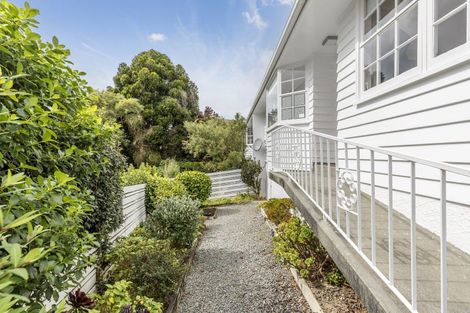Photo of property in 5 Ridd Crescent, Karori, Wellington, 6012