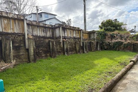 Photo of property in 9 Woodall Place, Totara Vale, Auckland, 0627