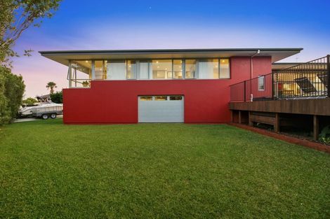 Photo of property in 12 Highlight Parade, Te Atatu South, Auckland, 0610