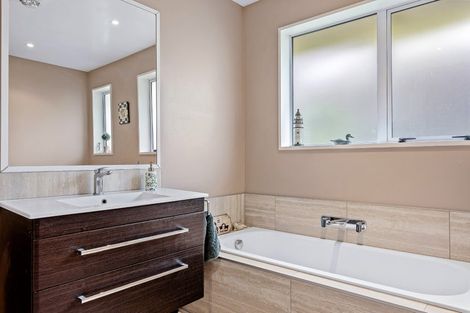 Photo of property in 22 Birchwood Close, Prebbleton, 7604