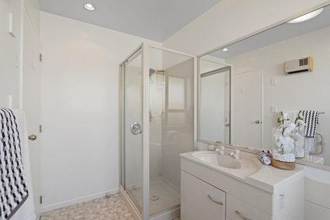 Photo of property in 23 Wittys Road, Avonhead, Christchurch, 8042