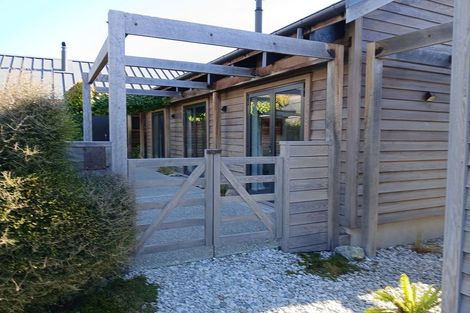 Photo of property in 14 Arran Lane, Jacks Point, Queenstown, 9371