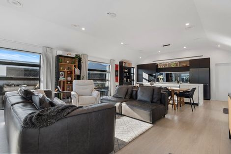 Photo of property in 8 Mccahon Drive, Rangiora, 7400