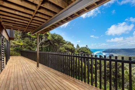 Photo of property in 23 Log Race Road, Piha, 0772