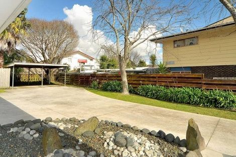 Photo of property in 1/341 Pakuranga Road, Pakuranga Heights, Auckland, 2010