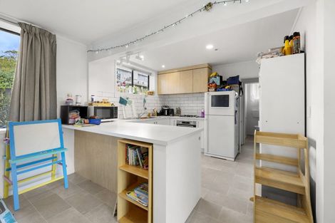 Photo of property in 6 Helen Place, Raglan, 3225