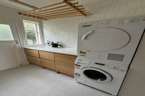 Photo of property in 143 Townsend Road, Miramar, Wellington, 6022