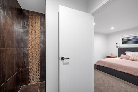 Photo of property in 2a Roland Road, Greenhithe, Auckland, 0632