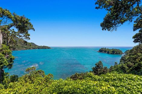 Photo of property in 8377 State Highway 35, Whanarua Bay, Te Kaha, 3199