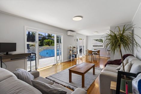 Photo of property in 48b Heathcote Road, Castor Bay, Auckland, 0620
