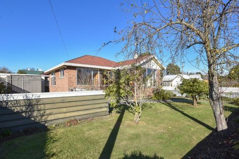 Photo of property in 17 Johnson Street, Milton, 9220