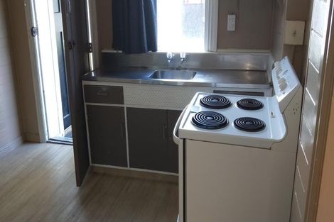 Photo of property in 152 Featherston Street, Palmerston North, 4410