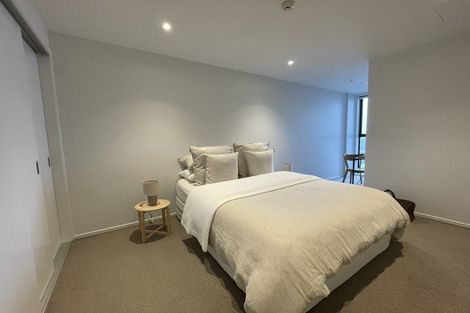 Photo of property in 28 Viridian Avenue, Rosehill, 2113