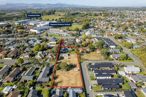 Photo of property in 35b Winters Road, Redwood, Christchurch, 8051