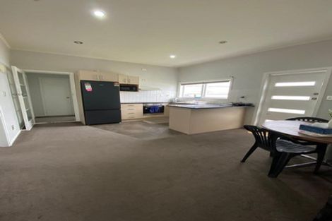 Photo of property in 110a Manuroa Road, Takanini, 2112