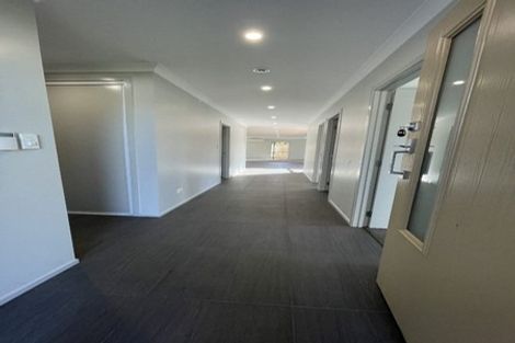 Photo of property in 35 Riverglade Parkway, Te Atatu South, Auckland, 0610