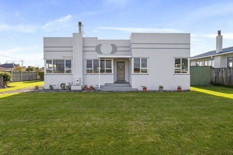 Photo of property in 17 Tasman Street, Opunake, 4616