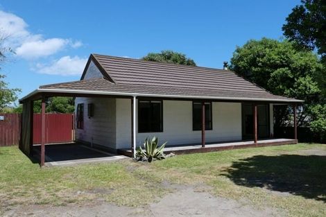 Photo of property in 16 Victor Grove, Waikanae Beach, Waikanae, 5036