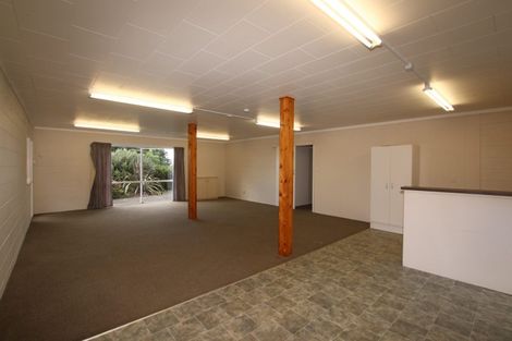 Photo of property in 1/48 Hogans Road, Glenfield, Auckland, 0629