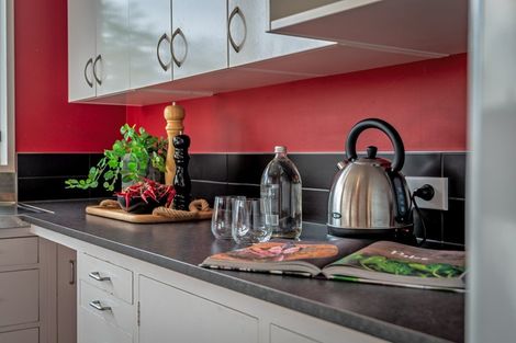 Photo of property in 174 Hendersons Line, Kelvin Grove, Palmerston North, 4470