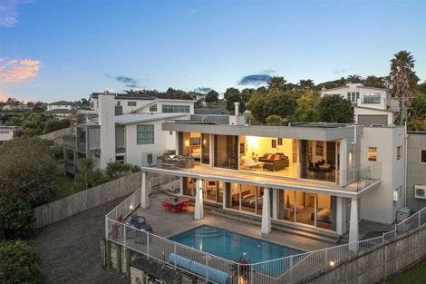 Photo of property in 146 Kittiwake Drive, Schnapper Rock, Auckland, 0632