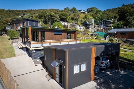 Photo of property in 14 Whaanga Road, Raglan, 3297