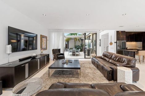 Photo of property in 36 Rue D' Amarres, Gulf Harbour, Whangaparaoa, 0930