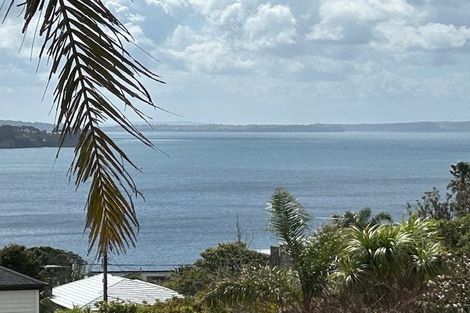 Photo of property in 17 Rothesay Bay Road, Rothesay Bay, Auckland, 0630