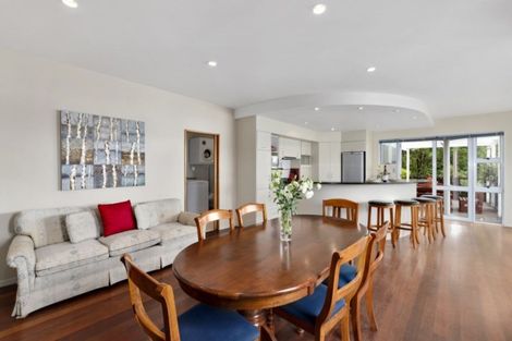 Photo of property in 28 Molyneux Close, Whitby, Porirua, 5024