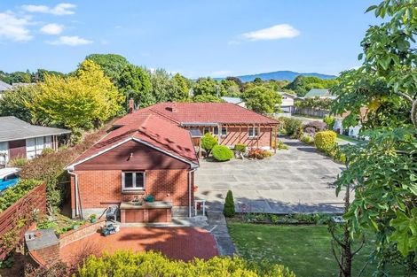 Photo of property in 11 Iti Grove, Waikanae, 5036