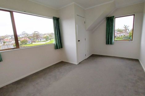 Photo of property in 2/14 Bramley Drive, Farm Cove, Auckland, 2012