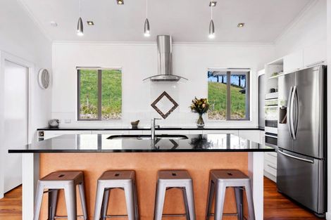 Photo of property in 30 Waipuka Road, Waimarama, Havelock North, 4294