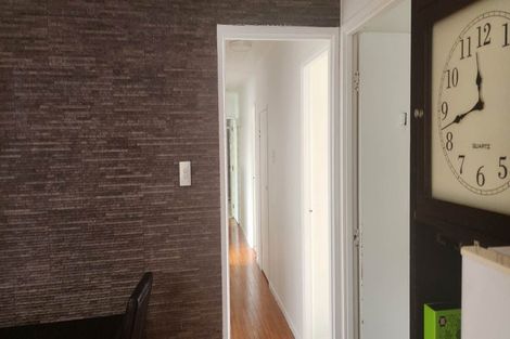 Photo of property in 17 Hewlett Road, Massey, Auckland, 0614